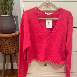 Fuchsia NWT Mustard Seed V-Neck Crop